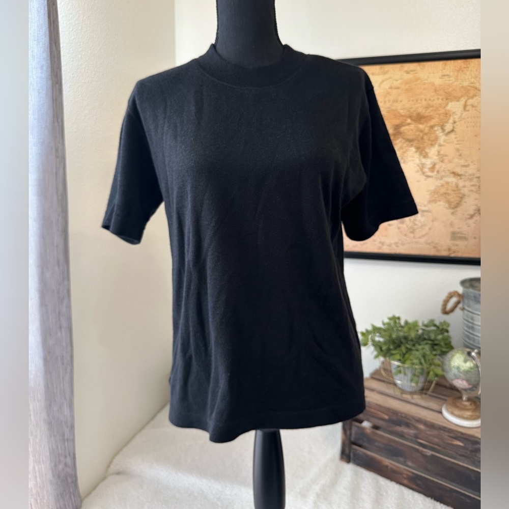 Eccobay black mock neck top